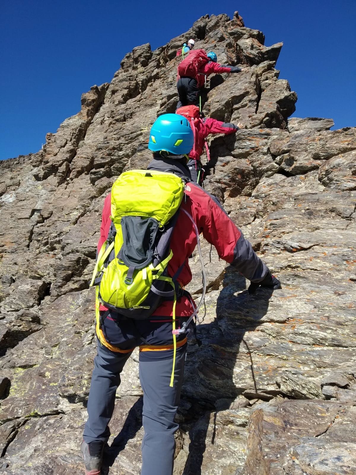 Array
(
    [id] => 401
    [id_producto] => 46
    [imagen] => 46-401-comprarcursoscurso-crestas-y-aristas-alpinismo-estival-sierra-nevada-guadarrama-gredos-pirineos.jpeg
    [orden] => 0
)

